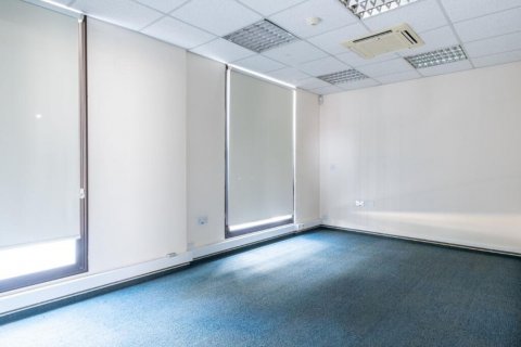 1060m2 Propriété commerciale à Nicosia, No. 37985 8