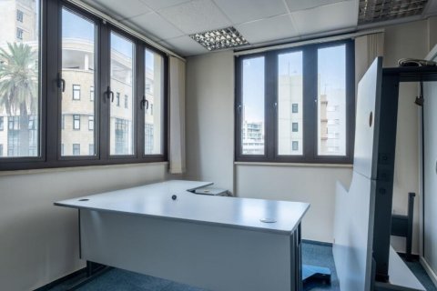 1060m2 Propriété commerciale à Nicosia, No. 37985 11