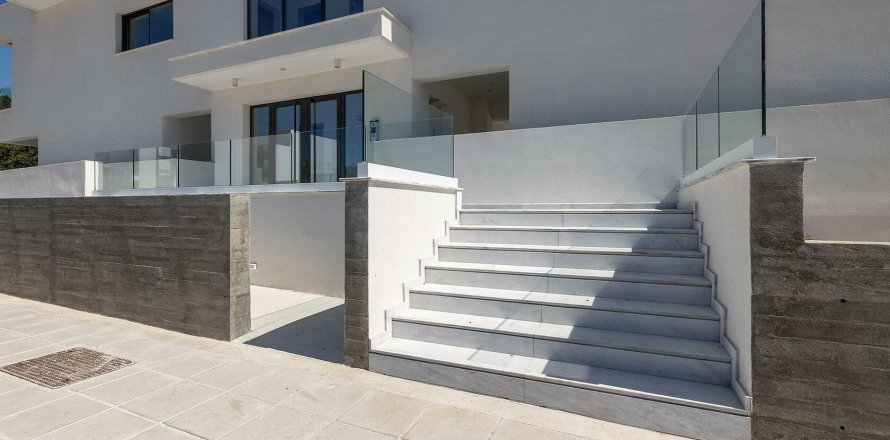 2 bedrooms Apartment in Kato Paphos, Paphos, No. 48131