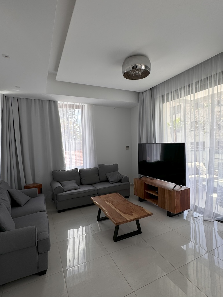 3 bedrooms Apartment in Germasogeia, Limassol, Cyprus No. 33009