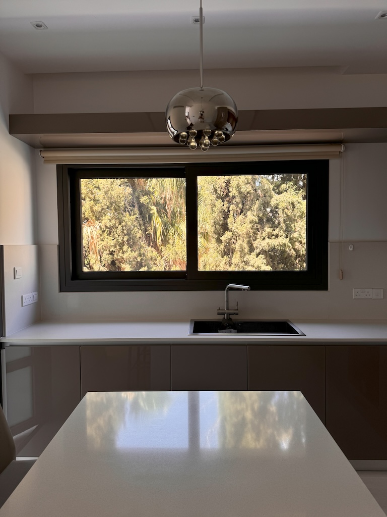 3 bedrooms Apartment in Germasogeia, Limassol, Cyprus No. 33009