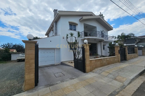 4 dormitorios Villa en Ypsonas, Limassol,  No. 55838 2