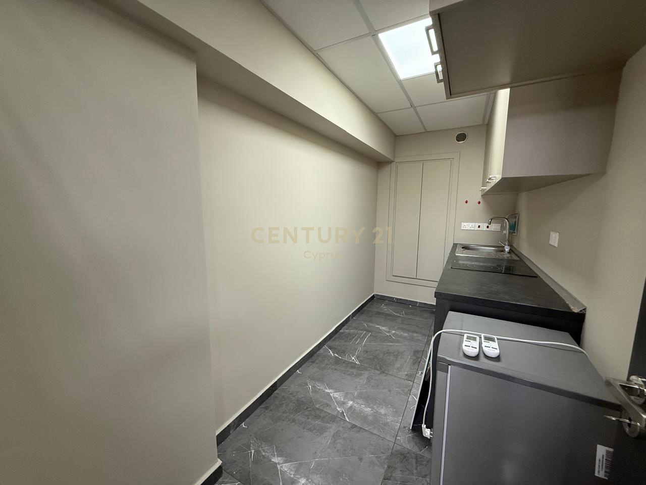 370m2 Office in Zakaki, Limassol, Cyprus No. 55834