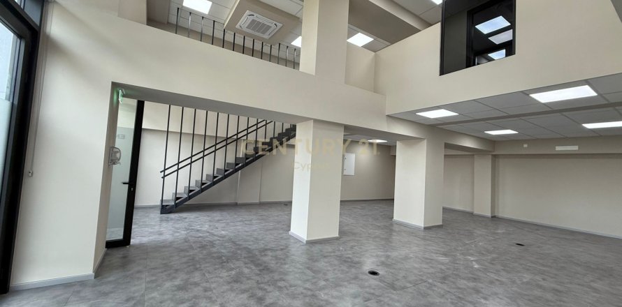 370m2 Oficina en Zakaki, Limassol,  No. 55834