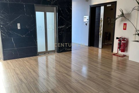 950m2 Oficina en Agios Athanasios, Limassol,  No. 55600 10