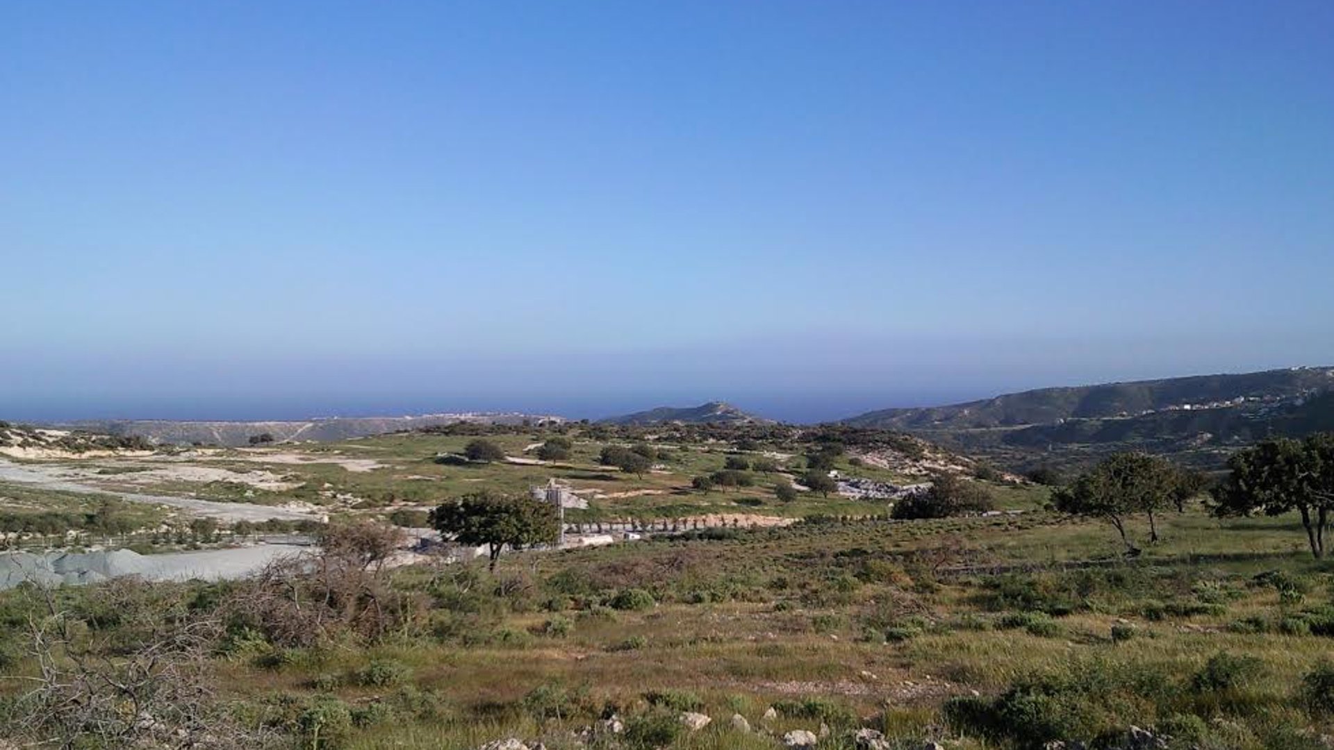 19250m2 Terrain à Pissouri, Limassol, Chypre No. 25799
