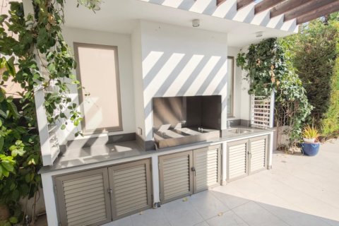 3 bedrooms Townhouse in Larnaka, No. 49922 16