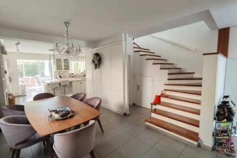 3 bedrooms Townhouse in Larnaka, No. 49922 3