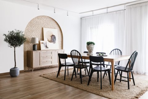 6 bedrooms Townhouse in Nicosia,  No. 46308