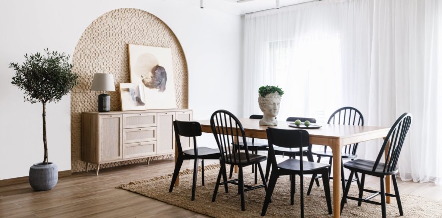 6 bedrooms Townhouse in Nicosia,  No. 46308