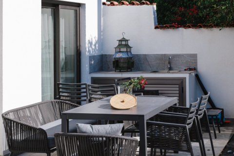 6 bedrooms Townhouse in Nicosia,  No. 46308 12