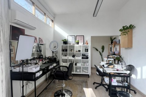 4 bedrooms Villa in Limassol,  No. 46306 16