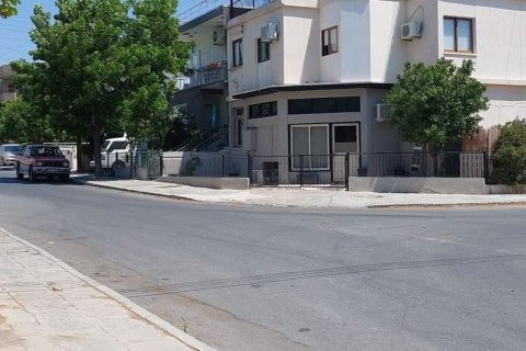 Вилла с 4 спальнями в Лимассол, Лимасол,  № 46306