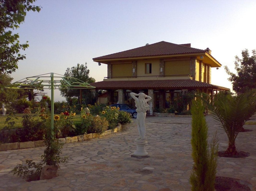 5 bedrooms Villa in Limassol, Cyprus No. 38379