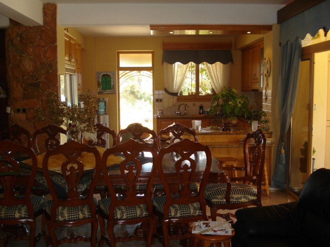 5 bedrooms Villa in Limassol, Cyprus No. 38379