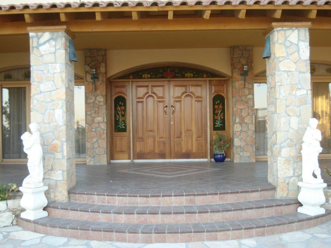5 bedrooms Villa in Limassol, Cyprus No. 38379