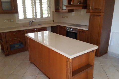 4 bedrooms Villa in Limassol,  No. 38381 15