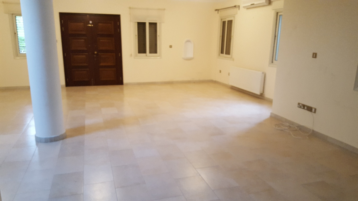 4 bedrooms Villa in Limassol, Cyprus No. 38381