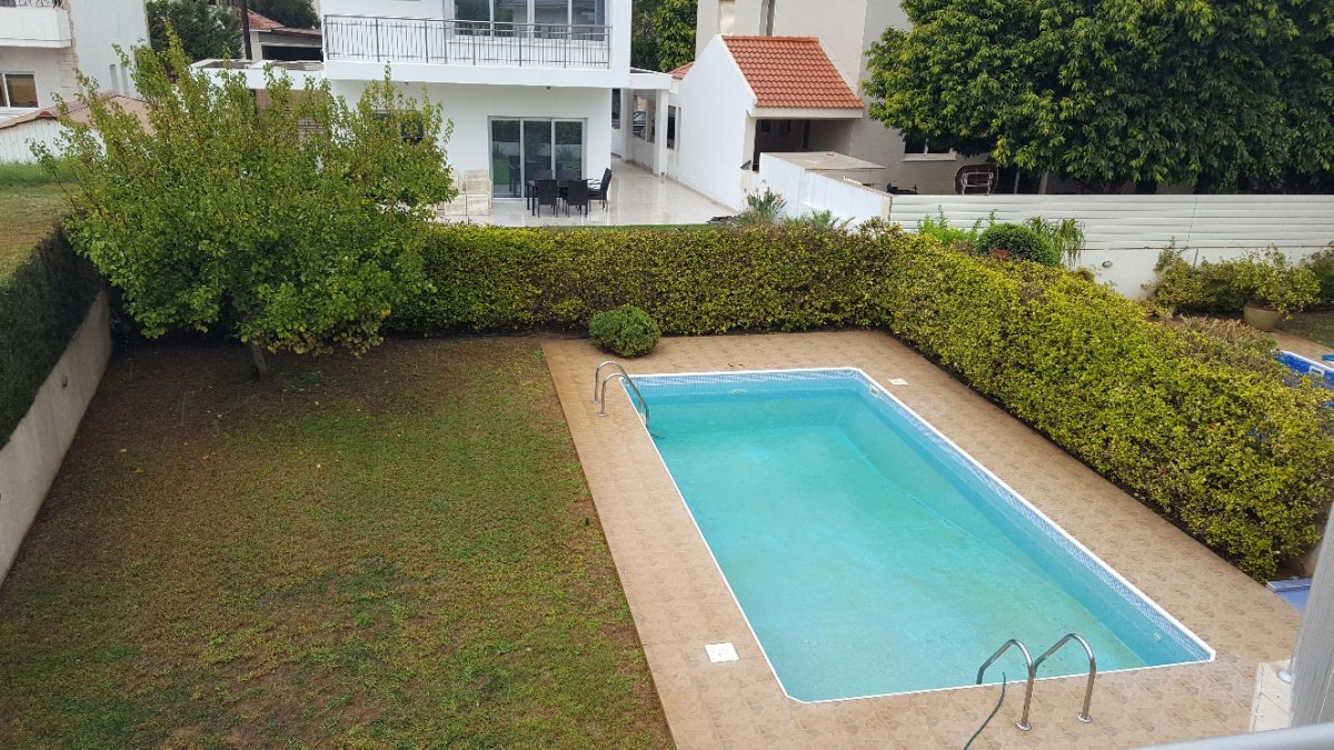 4 bedrooms Villa in Limassol, Cyprus No. 38381