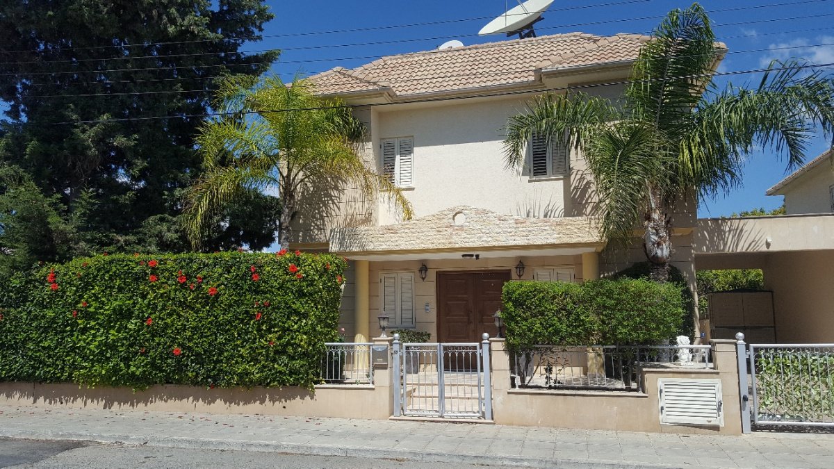 4 bedrooms Villa in Limassol, Cyprus No. 38381