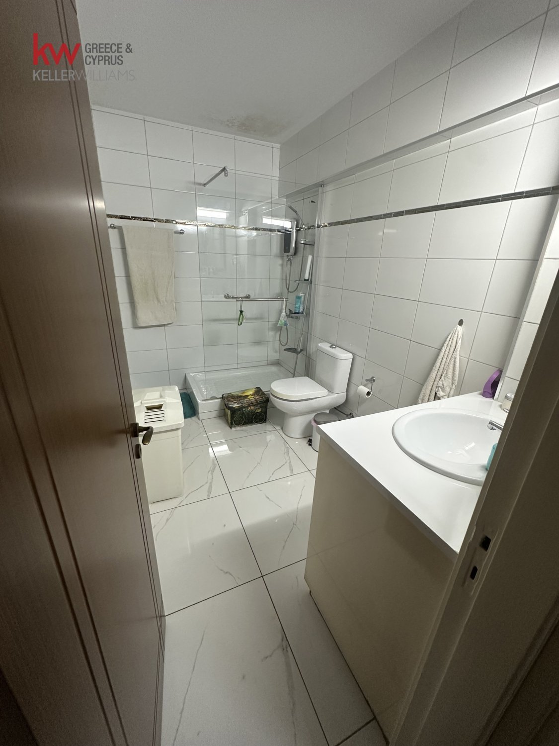2 bedrooms Apartment in Larnaca, Larnaka, Cyprus No. 40009