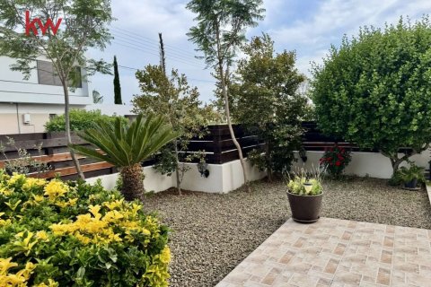 2 bedrooms Apartment in Strovolos, Nicosia,  No. 40013 5