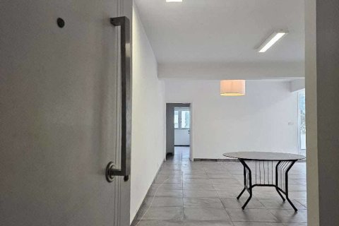 2 bedrooms Apartment in Nicosia, No. 40012 5