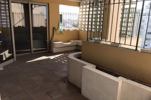 4 bedrooms Apartment in Nicosia, No. 46214