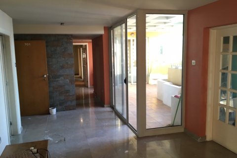 4 bedrooms Apartment in Nicosia, No. 46214 17