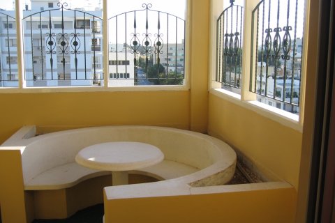 4 bedrooms Apartment in Nicosia, No. 46214 9