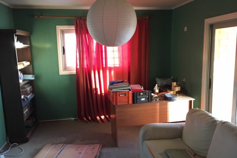 4 bedrooms Apartment in Nicosia, No. 46214 15