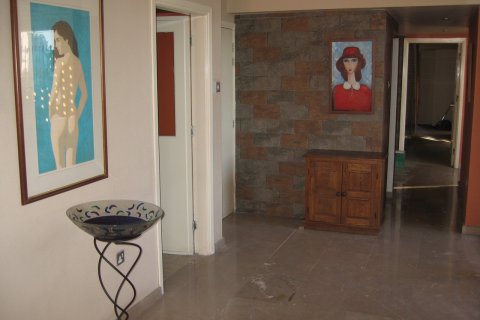 4 bedrooms Apartment in Nicosia, No. 46214 22