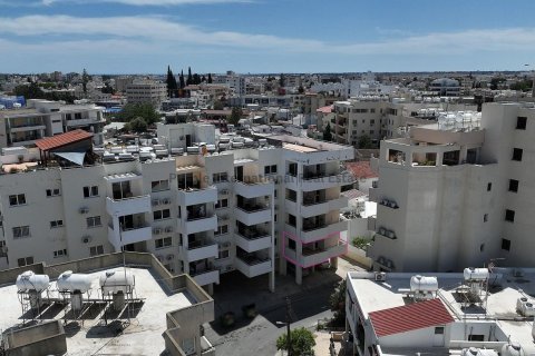 Квартира с 2 спальнями в Ларнака, Кипр № 37230 3
