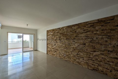 Квартира с 2 спальнями в Ларнака, Кипр № 37230 5