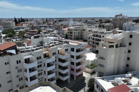 Квартира с 2 спальнями в Ларнака, Кипр № 37230 1