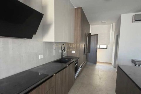 3 dormitorios Apartamento en Limassol, No. 57413 2