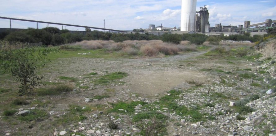 26133m2 Land in Larnaca, Larnaka,  No. 46227