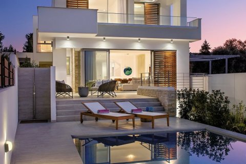 4 bedrooms Villa in Paphos,  No. 39156