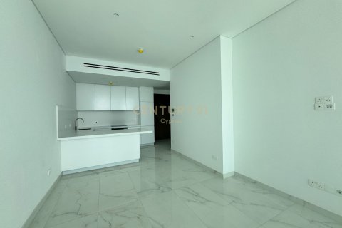 1 bedroom Apartment in Limassol, No. 32711 2