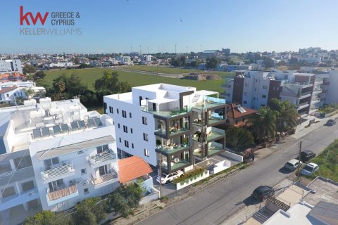 2 bedrooms Apartment in Larnaca, Larnaka,  No. 51580 4