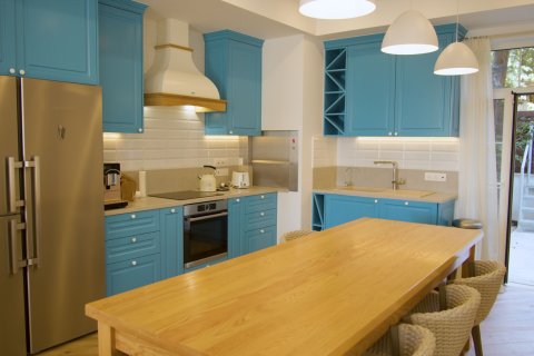 5 bedrooms Villa in Limassol,  No. 49396 4