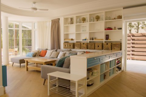 5 bedrooms Villa in Limassol,  No. 49396