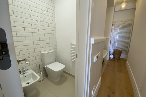 5 bedrooms Villa in Limassol,  No. 49396 25