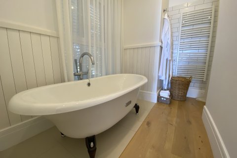 5 bedrooms Villa in Limassol,  No. 49396 26