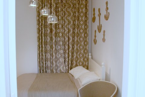 5 bedrooms Villa in Limassol,  No. 49396 7