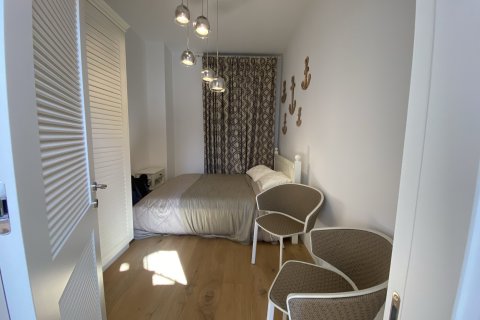 5 bedrooms Villa in Limassol,  No. 49396 11