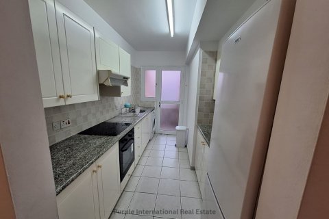 Квартира с 2 спальнями в Пафос, Кипр № 37185 3