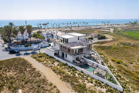 5 chambres Villa à Oroklini, Larnaka,  No. 46947 8