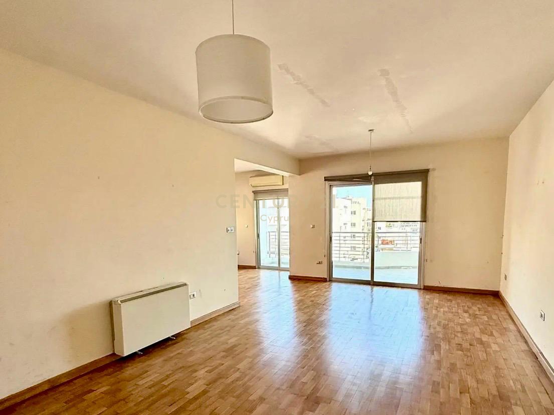 Квартира с 3 спальнями в Лимассол, Лимасол, Кипр № 55247