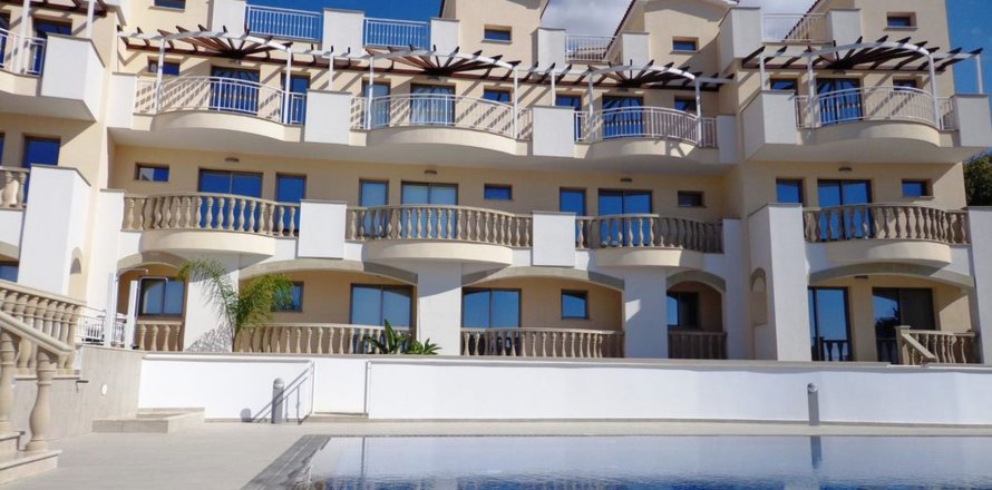 2 bedrooms Apartment in Paphos,  No. 45859
